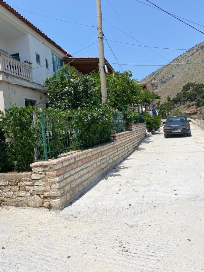 Vila Sinani Саранда Екстер'єр фото